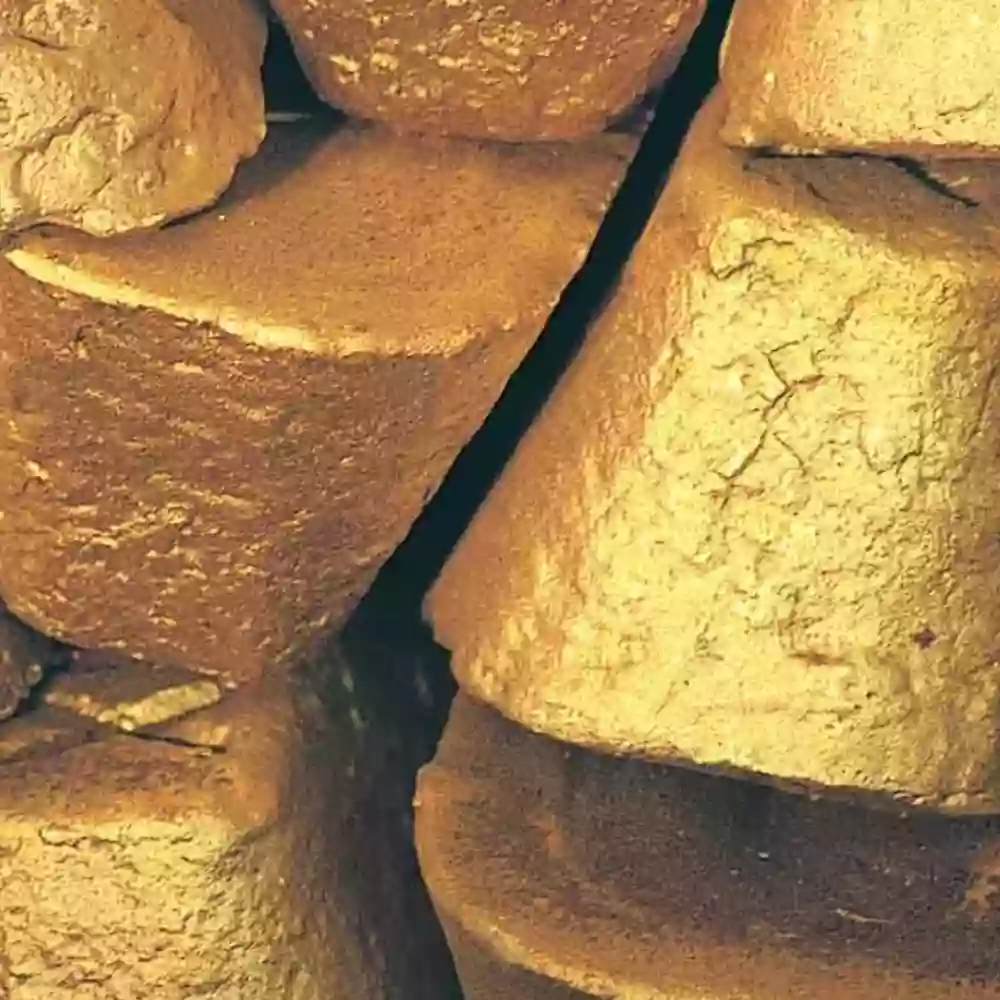 The Ultimate Guide to CNC Machining Bronze: Grades, Tips, and Applications 2 Copper alloy (brass) material, used as a reference for selecting and machining CNC bronze components.