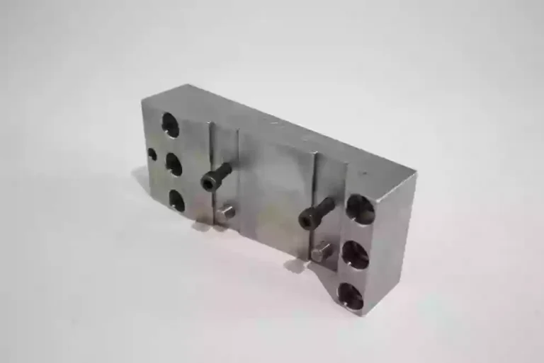 Aluminum CNC Milling 23 Precision-Machined-Part-4-980x655